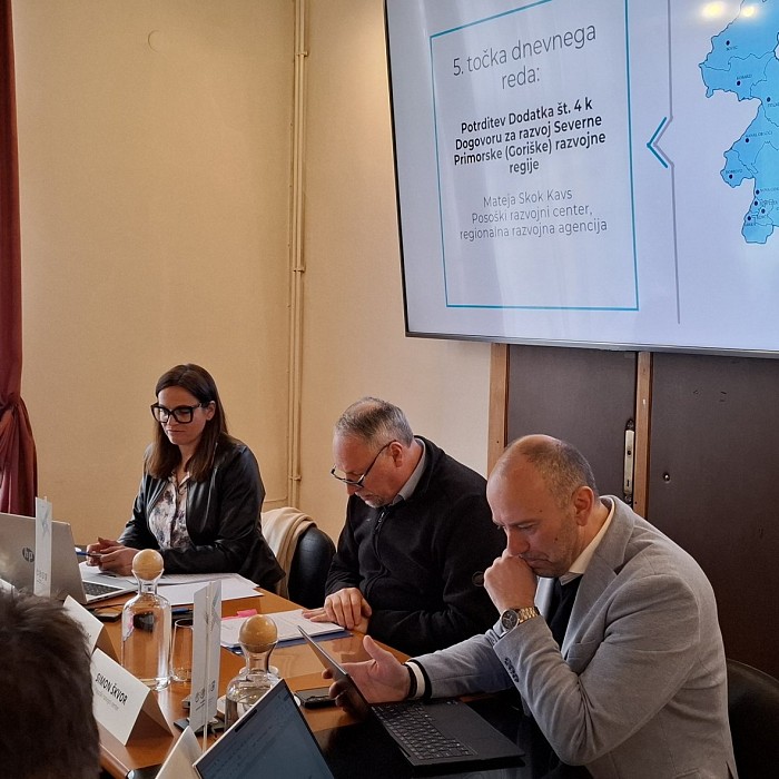 Seja sveta regije: potrjen Dodatek št. 4 k DRR, izbran nov predsednik in podprt poziv k spremembi zakonodaje glede kolesarjenja v zavarovanih območjih