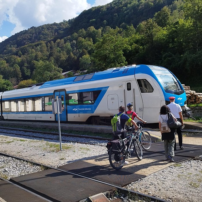 Člani Konzorcija za Bohinjsko progo pogrešajo jasne finančne in časovne zaveze za nadgradnjo proge