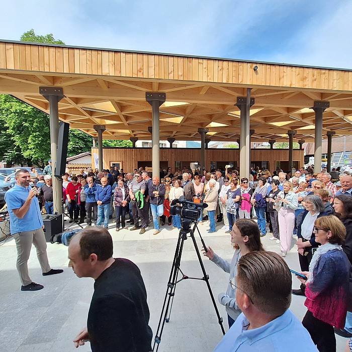 EKOPRAZNIK oživil novo pokrito tržnico v Tolminu