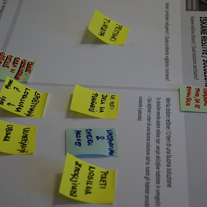 V Kobaridu o prihodnosti območij Stola in Planje: druga participativna delavnica projekta ITINERANT