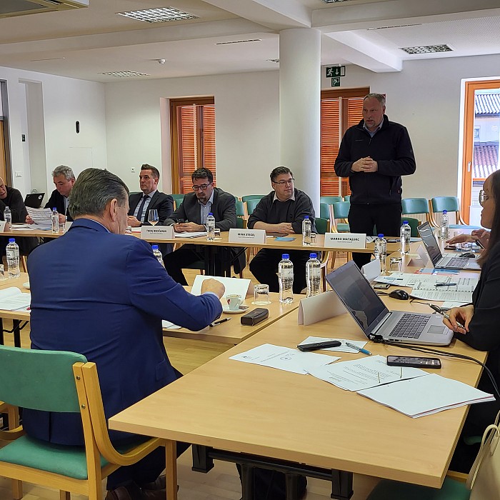 Na volilni seji Sveta regije prisoten tudi kohezijski minister ter državna sekretarka