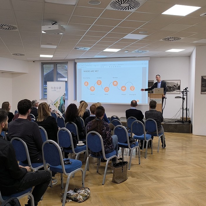 Strokovna konferenca o čezmejnem javnem potniškem prometu na območju tromeje